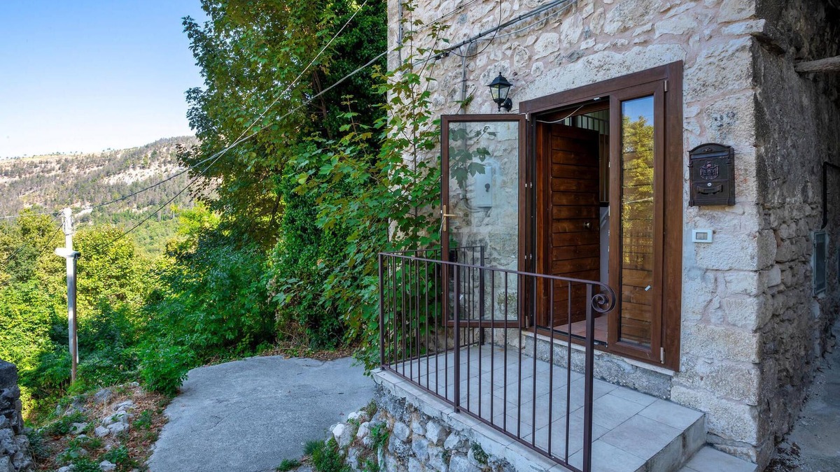 Caramanico Terme Apartment | Lovely apartment in Caramanico Terme