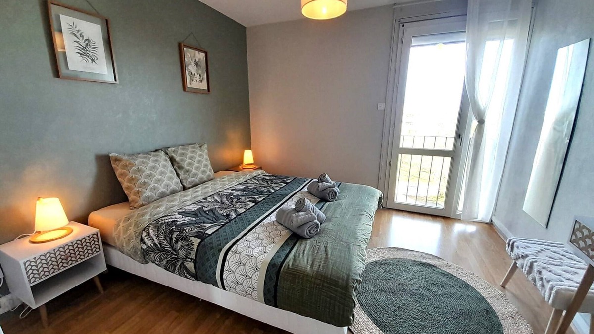 Chateauroux Apartment | Lovely apartment-2 bedrooms-3 beds-wifi