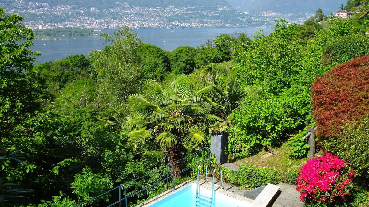 San Nazzaro Apartment | Lovely apartment for 4 guests with WIFI, pool, TV, patio, pets allowed, panoramic view and parking