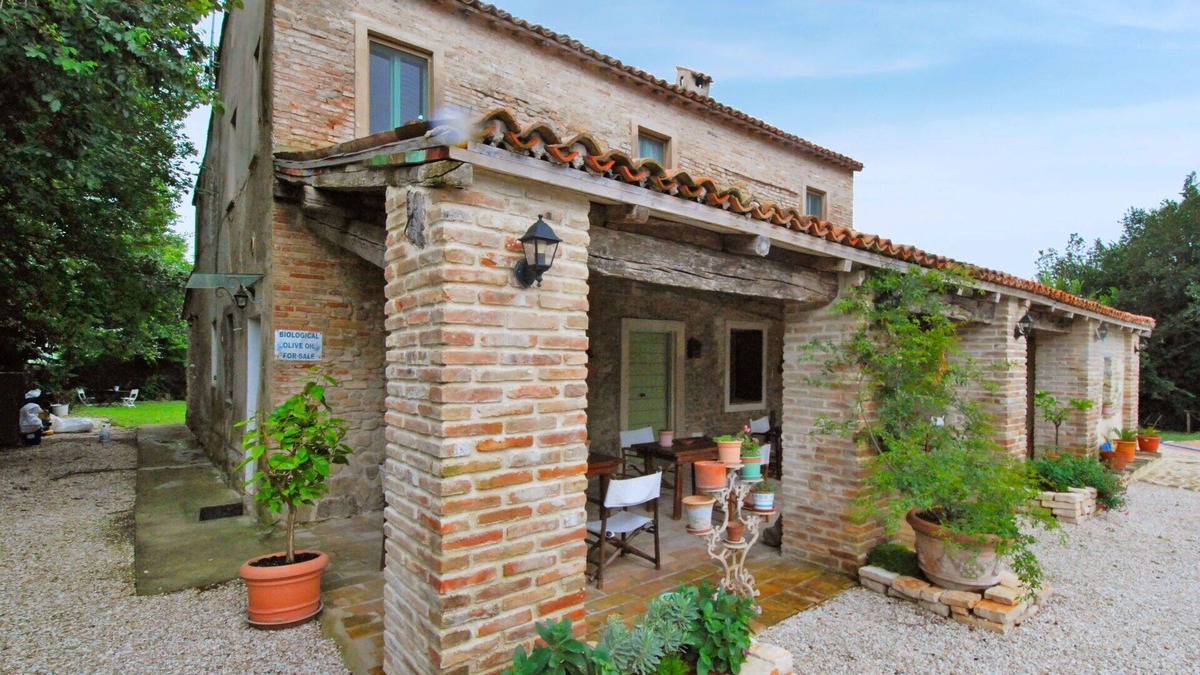 Granarola Apartment | Lovely apartment for 2 people with pool, WIFI, A/C, TV, patio, pets allowed and parking