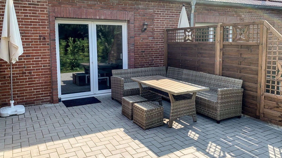 Holtriem Apartment | Lovely apartment for 3 guests with WIFI, TV, terrace and parking