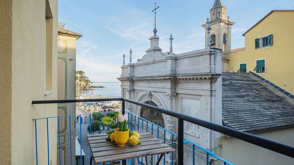 Sori Apartment | Lovely apartment for 3 people with A/C, WIFI, TV, balcony and parking