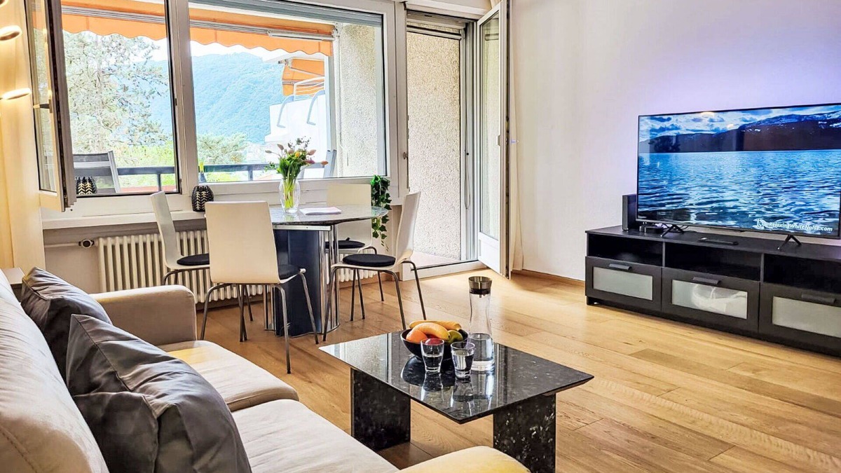 Bigogno Apartment | Lovely apartment for 4 guests with WIFI, A/C, pool, TV, balcony, panoramic view and parking