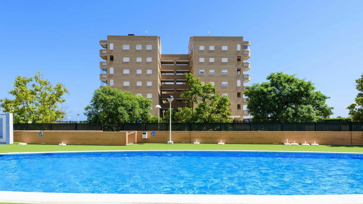 Cabanes Apartment | Lovely apartment for 4 guests with pool, A/C, TV, terrace, pets allowed and parking