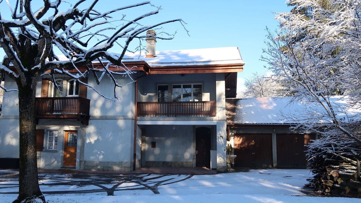 Les Posses-sur-Bex Apartment | Lovely apartment for 4 guests with WIFI, TV, balcony, panoramic view and parking