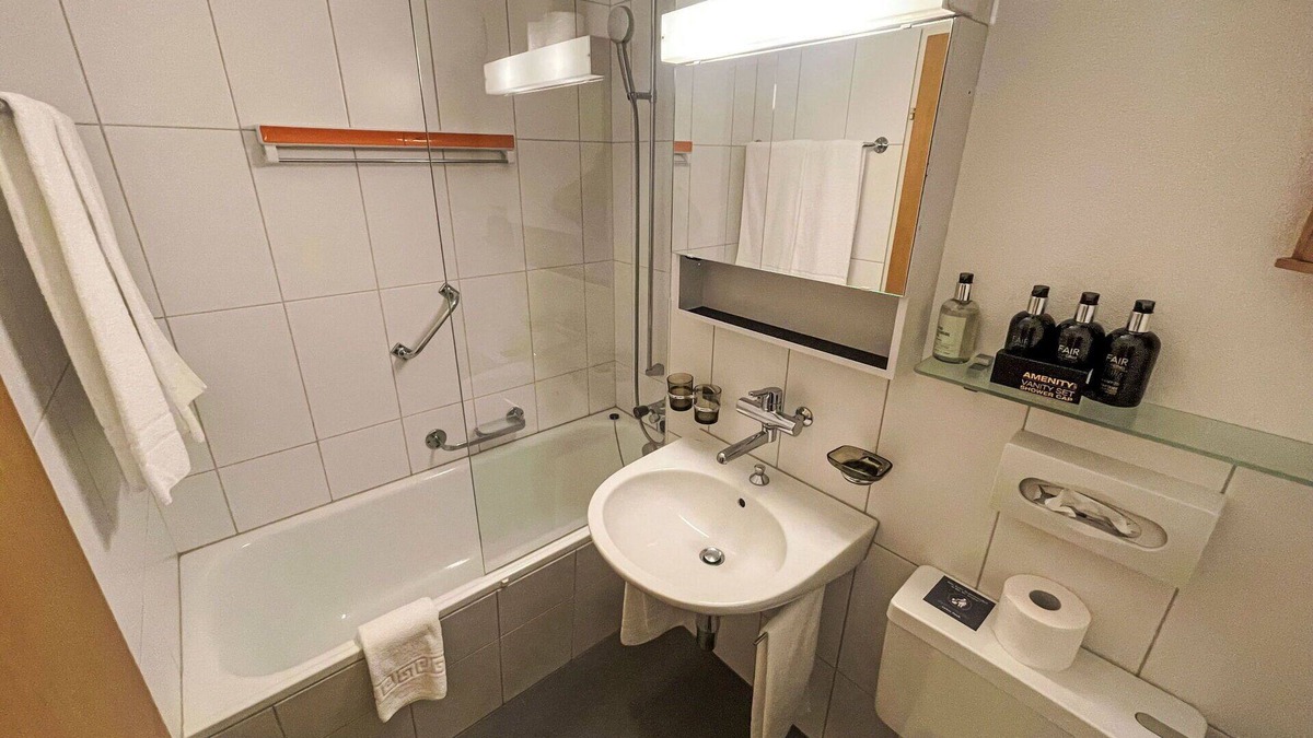 Falera Apartment | Lovely apartment for 5 guests with pool, WIFI, TV, balcony, panoramic view and parking