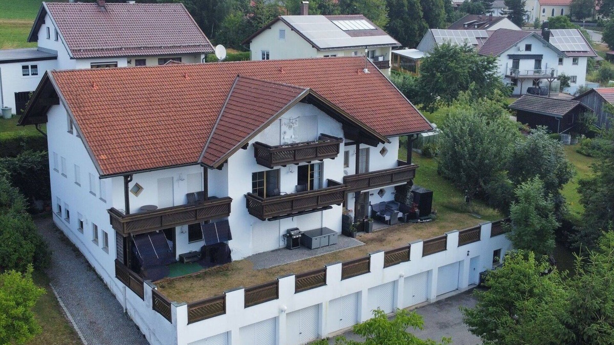 March Apartment | Lovely apartment for 5 guests with WIFI, TV, balcony and parking