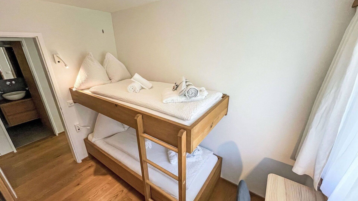 Falera Apartment | Lovely apartment for 6 people with pool, WIFI, TV, balcony, panoramic view and parking