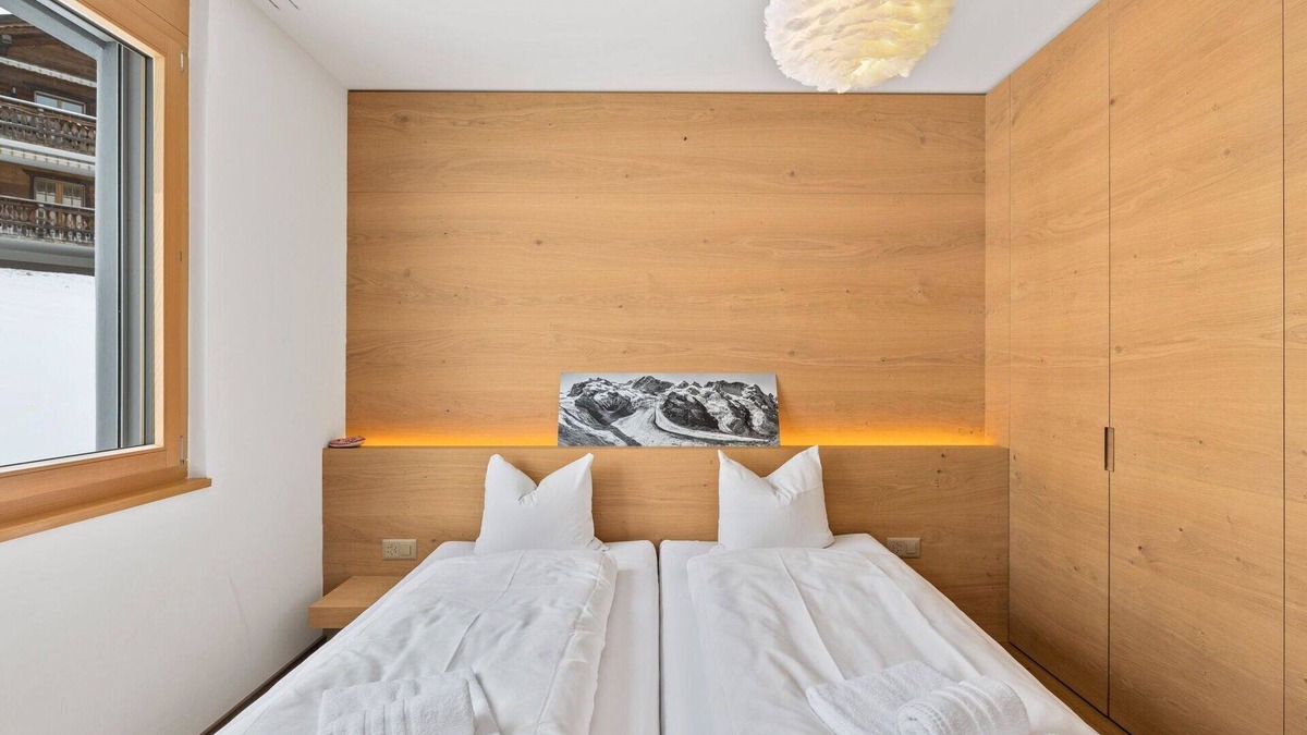 Valbella Apartment | Lovely apartment for 6 guests with WIFI, TV and balcony