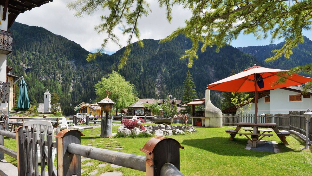 Fontanazzo Apartment | Lovely apartment for 6 people with WIFI, TV, patio and parking