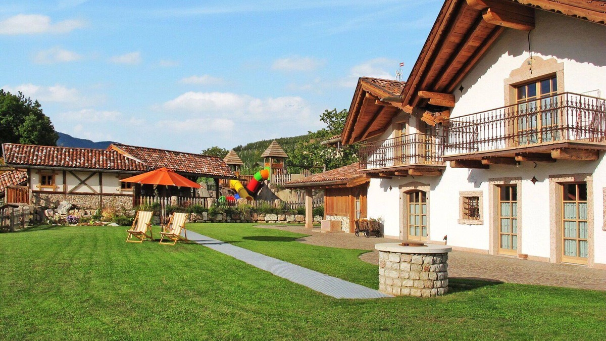 Coredo Apartment | Lovely apartment for 6 people with WIFI, TV, balcony and pets allowed