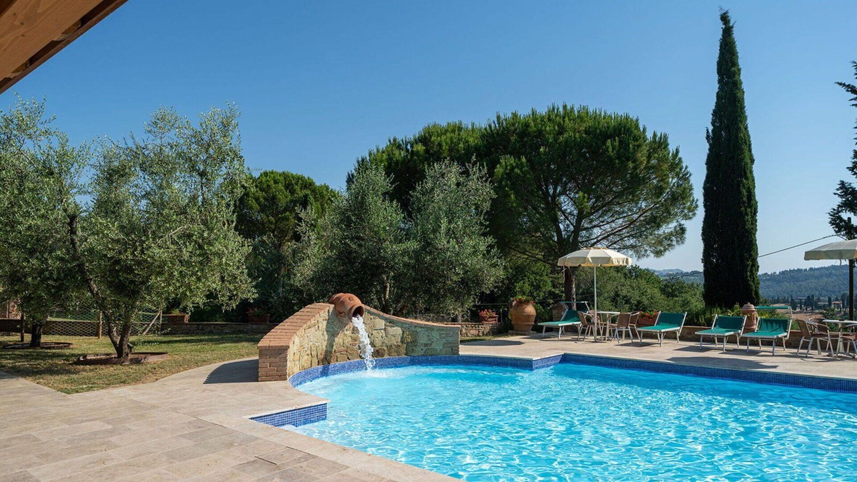 Peccioli Apartment | Lovely apartment for 7 people with pool, WIFI, A/C, TV, pets allowed and panoramic view
