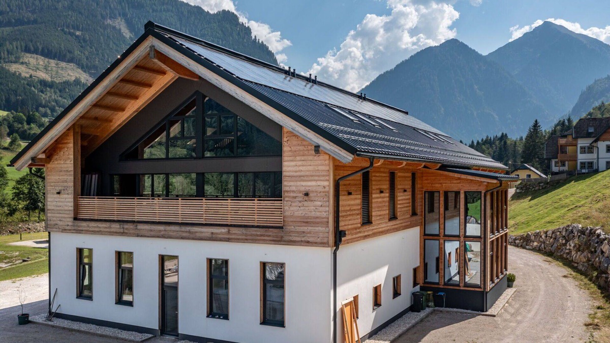 Solk Apartment | Lovely apartment for 4 guests with hot tub, WIFI, TV, patio and parking
