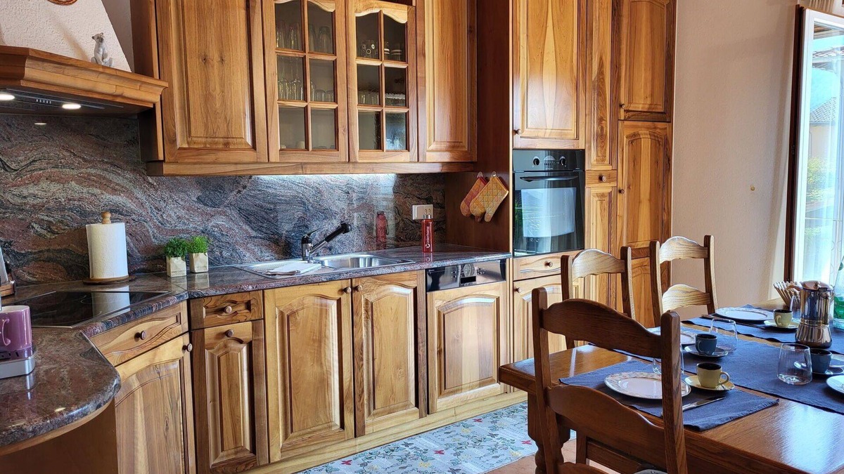 Monteceneri Apartment | Lovely apartment for 5 people with A/C, WIFI, TV, balcony, panoramic view and parking