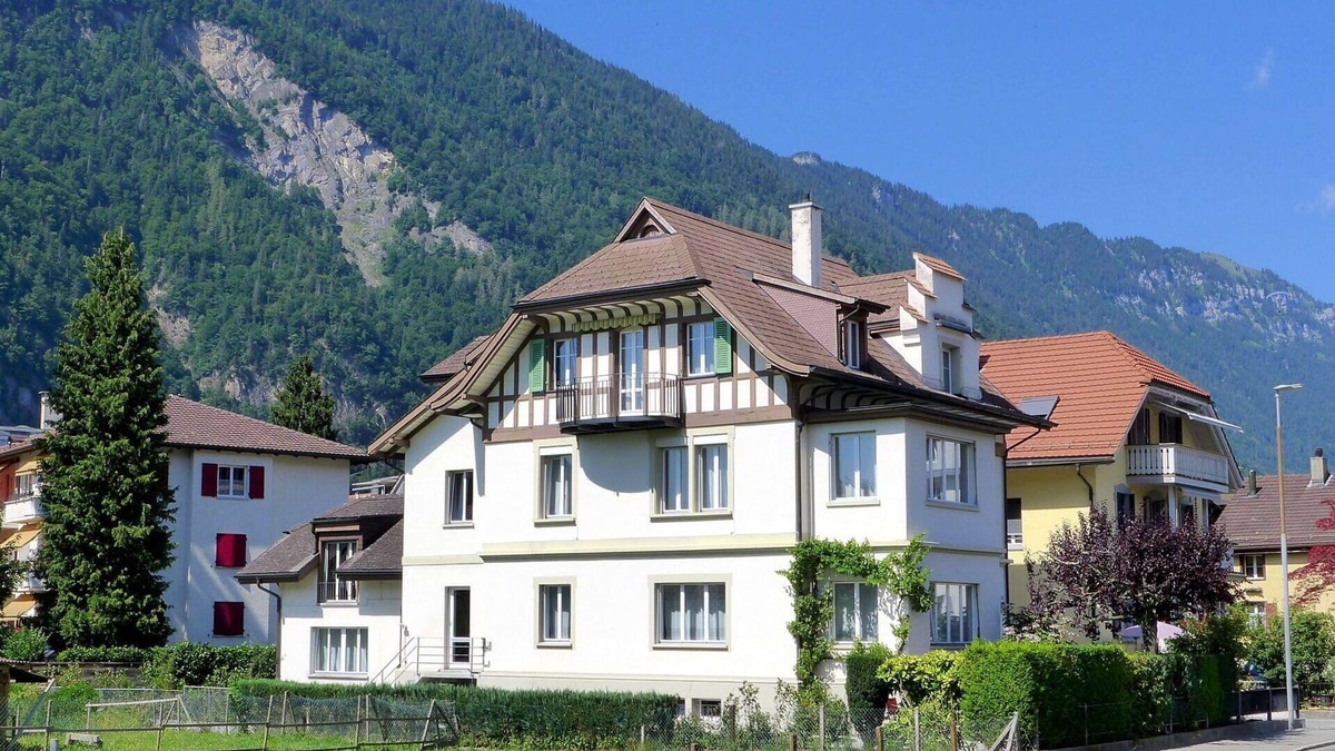 Matten bei Interlaken Apartment | Lovely apartment for 5 guests with WIFI, TV, patio and parking