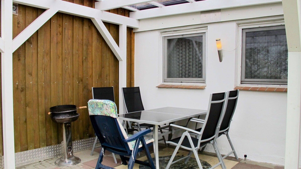 Cuxhaven Apartment | Lovely apartment for 4 guests with WIFI, TV, terrace, pets allowed and parking