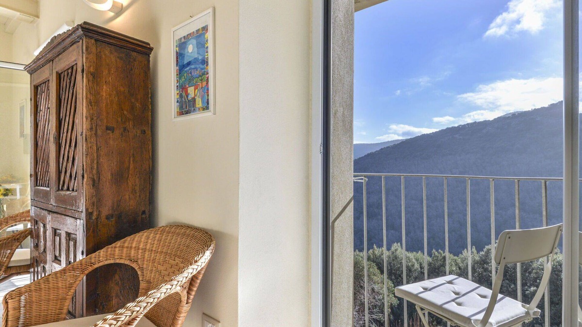 Marciana Apartment | Lovely apartment for 2 guests with WIFI, A/C, balcony and pets allowed