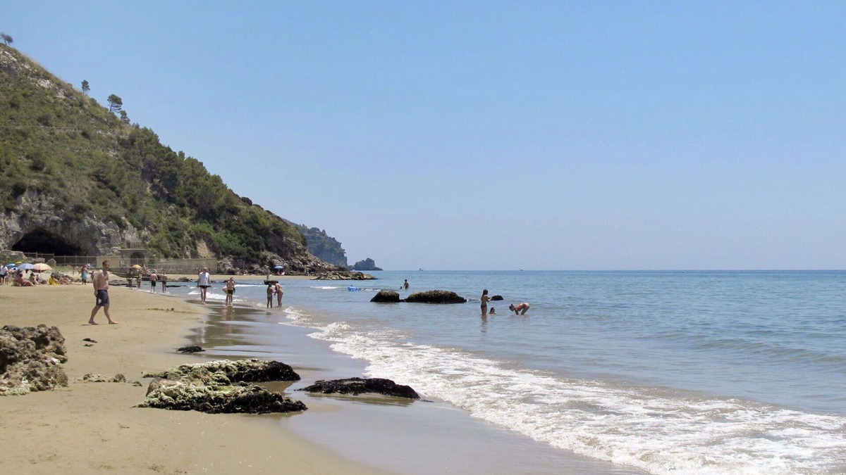 Sperlonga Apartment | Lovely apartment for 3 guests with pool, WIFI, A/C, TV, terrace, pets allowed and parking