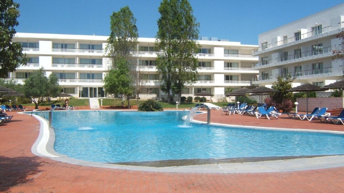 Telheiro Apartment | Lovely apartment in a great location