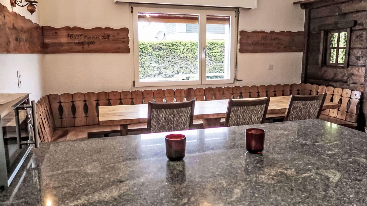 Mayens-de-Riddes House | Lovely apartment in villa for 8 people with WIFI, balcony, panoramic view and parking