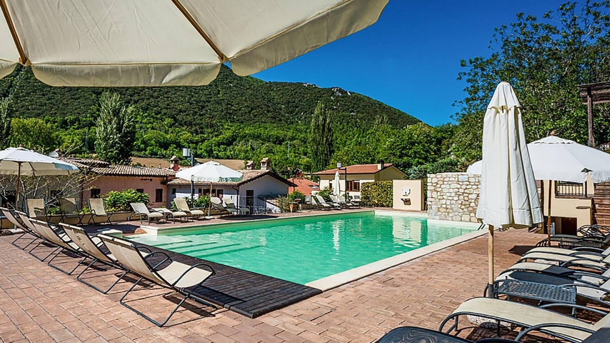 Foligno Apartment | Lovely apartment in Foligno with WiFi
