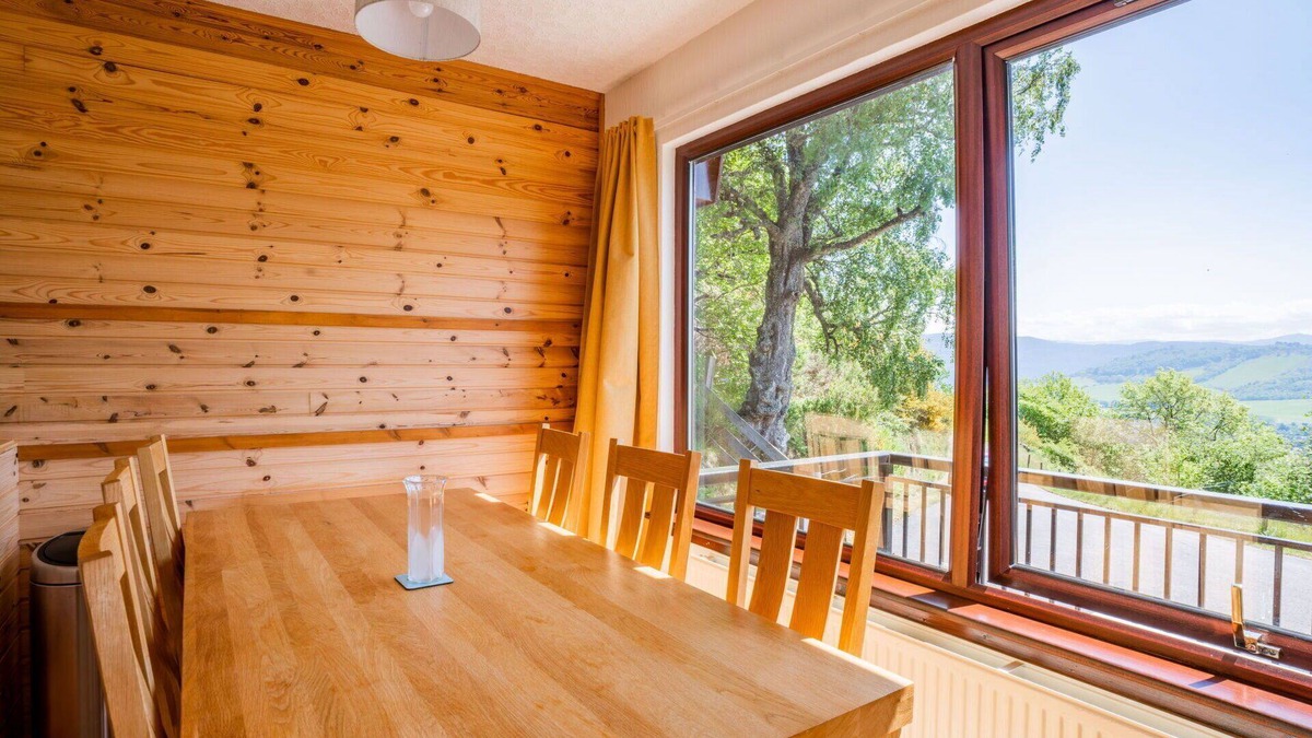 East Lewiston House | Lovely apartment in villa for 6 people with WIFI, TV, patio and panoramic view