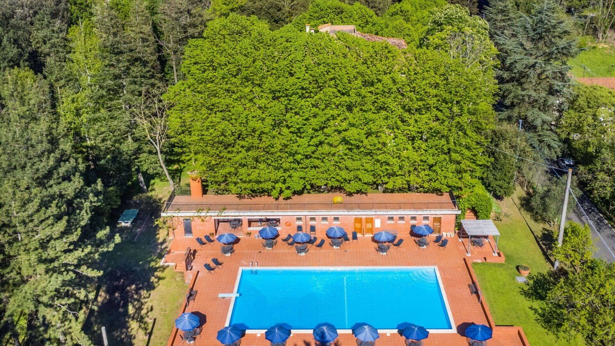 San Vivaldo Villa | Lovely apartment in villa for 8 people with pool, WIFI, TV, terrace, pets allowed and parking