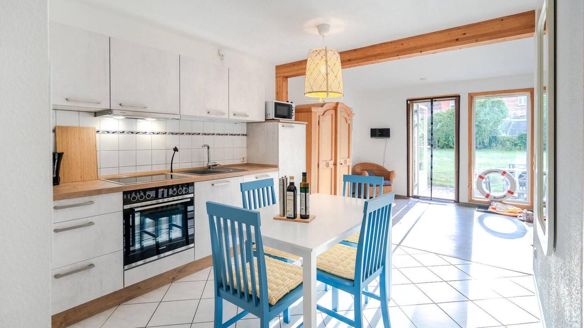 Barhoft Apartment | Lovely apartment in Klausdorf with WiFi