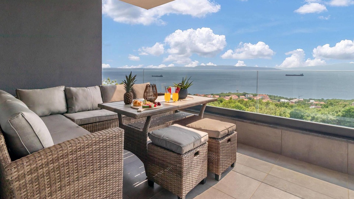 Kostrena Apartment | Lovely apartment in Kostrena with WiFi
