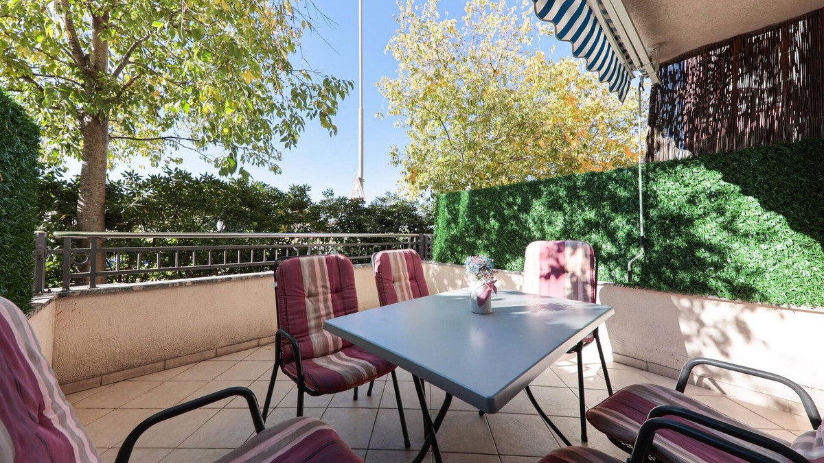 Istok Apartment | Lovely apartment in Makarska with WiFi