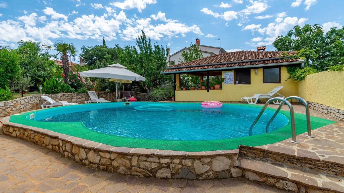Kukci Apartment | Lovely apartment in Porec with WiFi