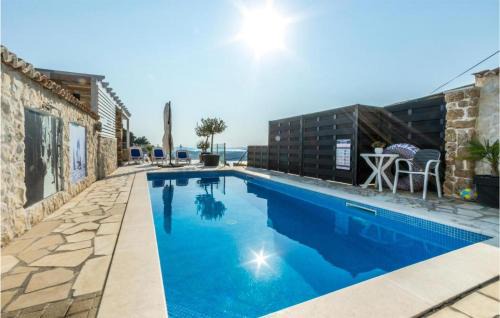 Meterize Apartment | Lovely Apartment In Sibenik With Sauna