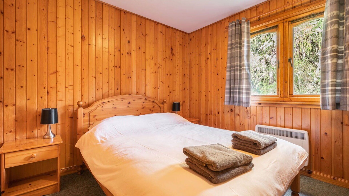 Balnain House | Lovely apartment in villa for 6 guests with WIFI, TV and pets allowed