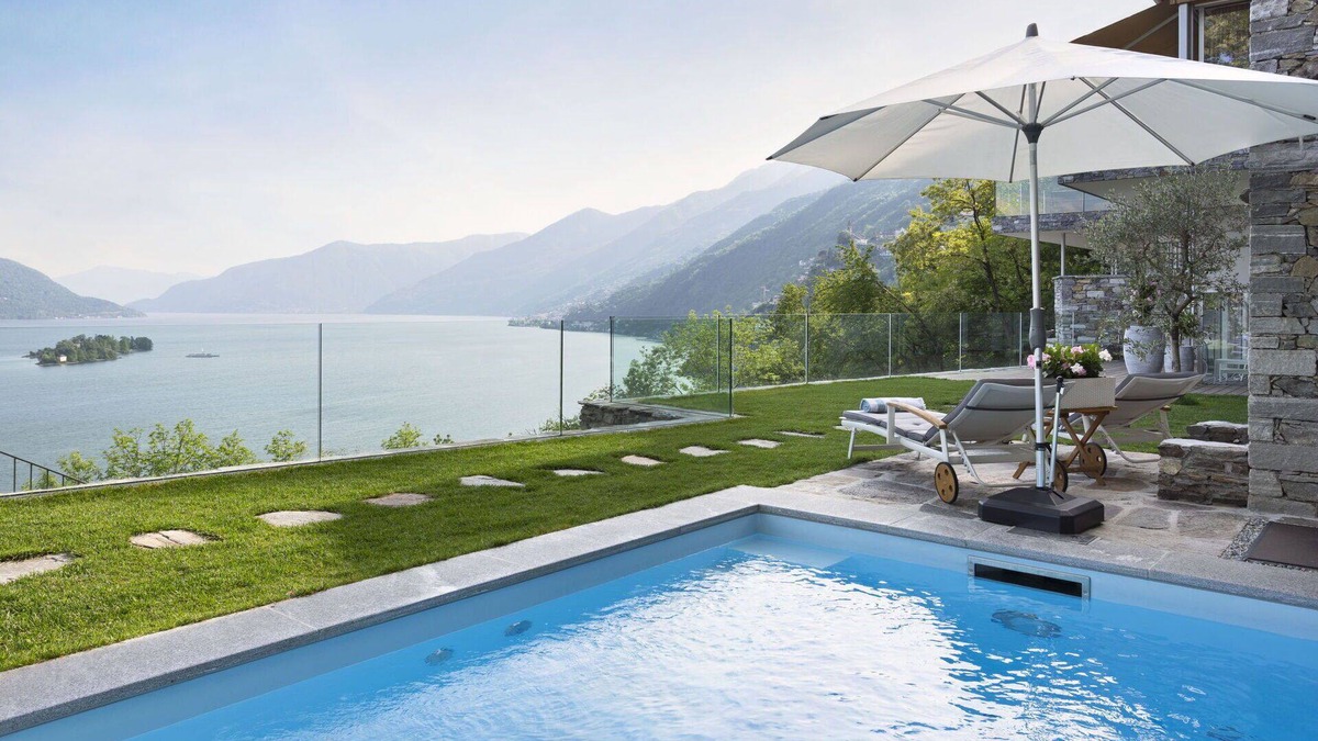 Cardada Villa | Lovely apartment in villa for 2 guests with internet, pool, patio and panoramic view