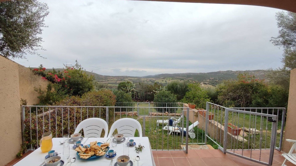 Palau House | Lovely apartment in villa for 5 people with A/C, pool, WIFI, TV, terrace, panoramic view and par.