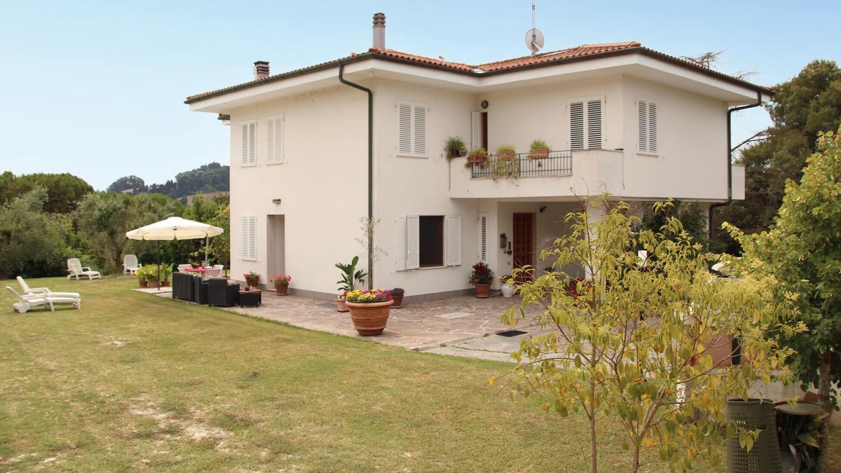 Collesalvetti Apartment | Lovely apartment in Collesalvetti