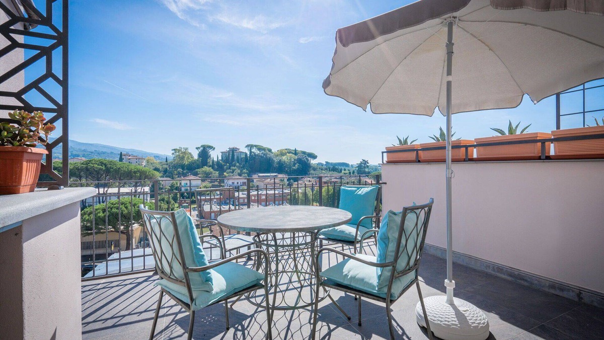 Lamporecchio Apartment | Lovely apartment for 4 people with A/C, pool, WIFI, TV, terrace and panoramic view