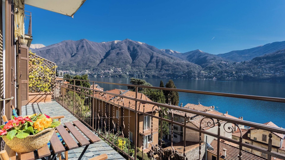 Carate Urio Apartment | Lovely Apartment overlooking the Lake