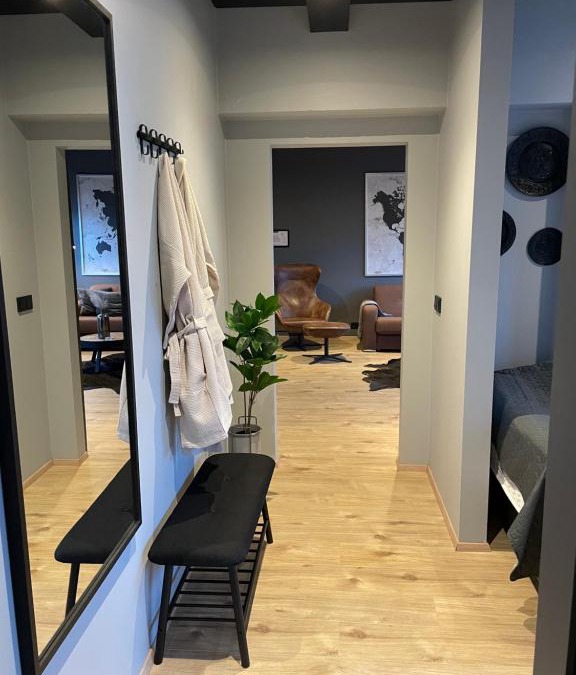 Oddeyrin Apartment | Lovely apartment with hot tub access