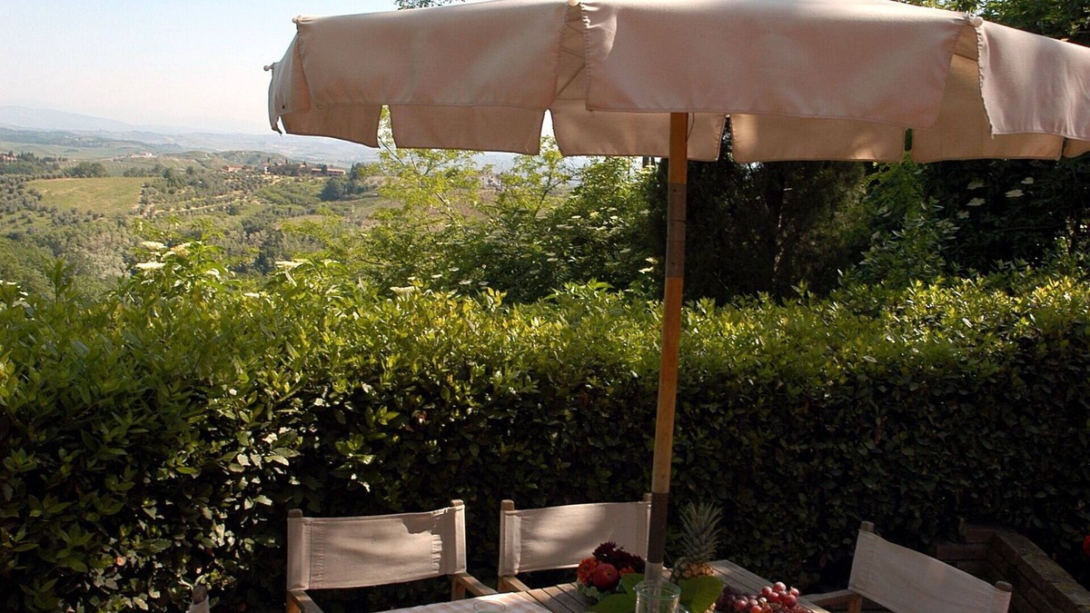 Montaione Apartment | Lovely apartment with pool, WIFI, A/C, TV, pets allowed and parking, close to San Gimignano