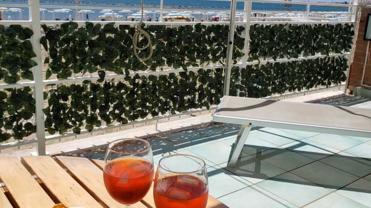 Nettuno Apartment | Lovely apartment with private beach access