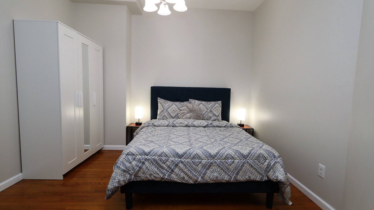 Belleville Apartment | ★Lovely Apt Close to American Dream and NYC!★