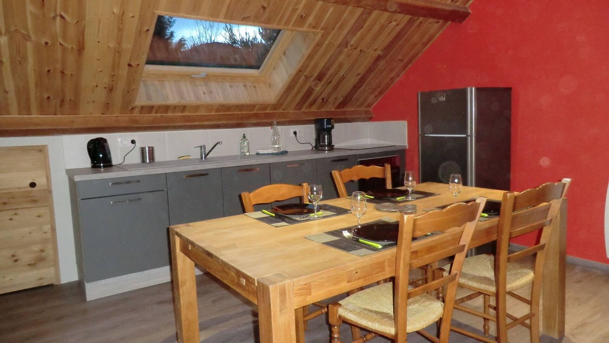Chorges Cottage | Lovely attic apartment with mountain views