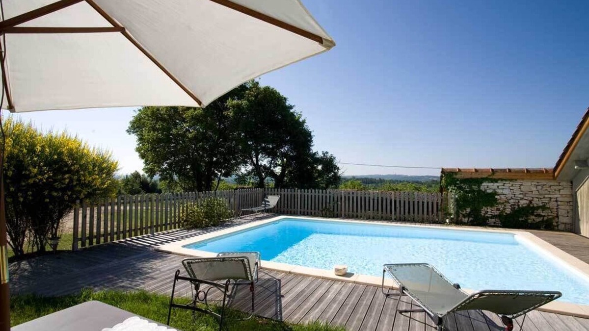 Daglan House | Lovely barn conversion with private heated pool, terrace and garden