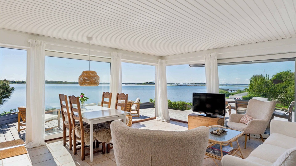 Martofte House | Lovely beach house with panoramic view