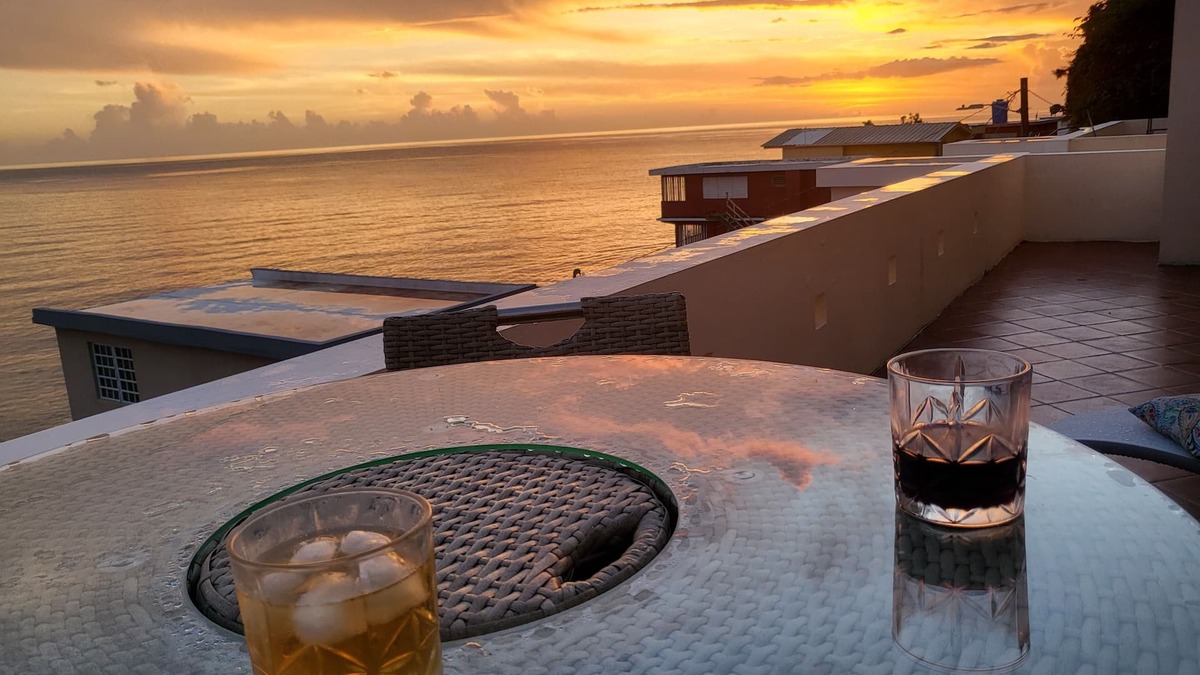 Caguabo Apartment | Lovely beachfront 2 bedroom Apartment