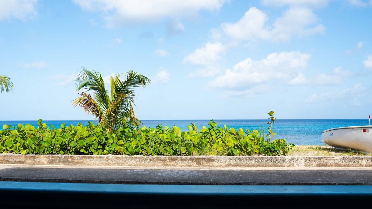 Douglas Apartment | Lovely beachside 1-bed rental unit SEAHORSE