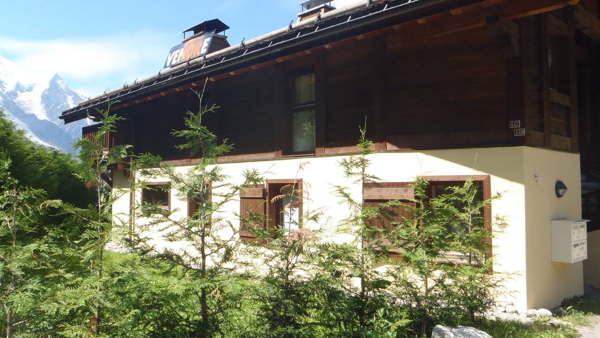 Les Tines Apartment | Lovely Chalet apartment with Mont Blanc view/Superbe appartement dans Chalet