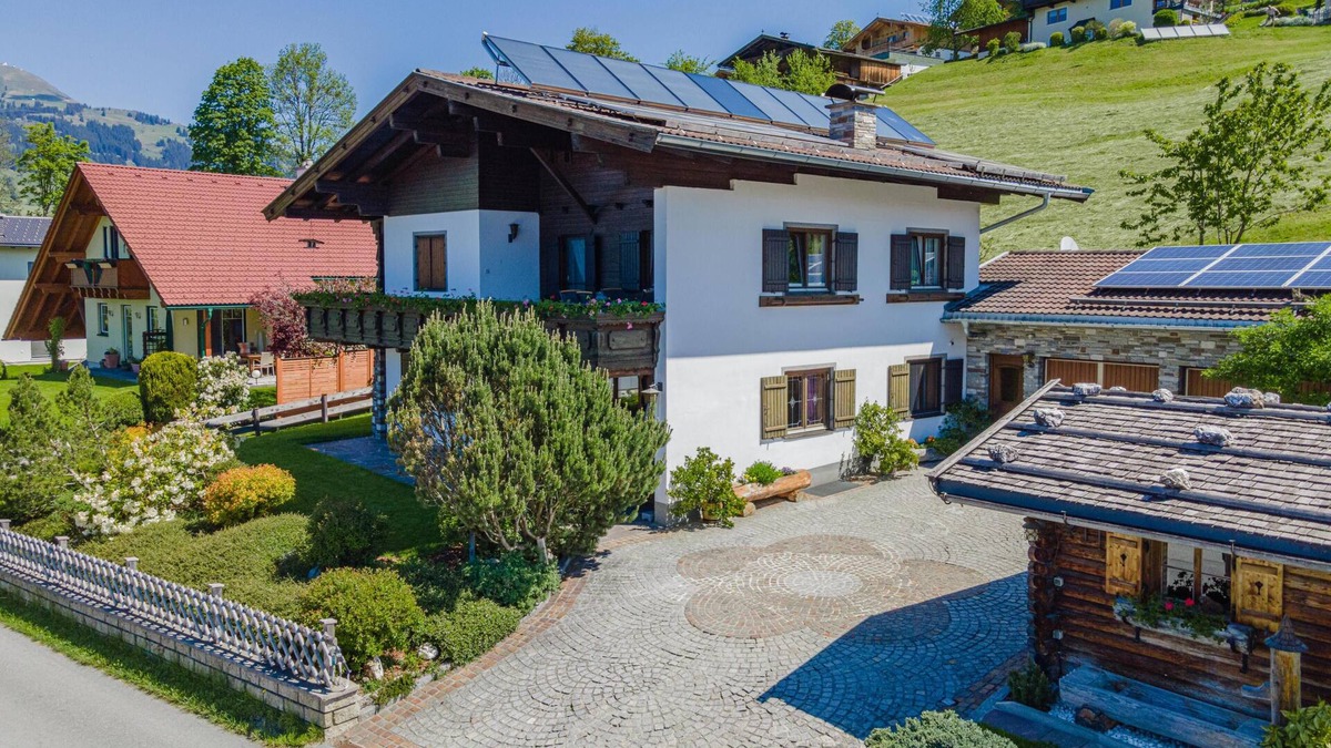 Westendorf Ski Chalet | Lovely chalet near ski resort with garden