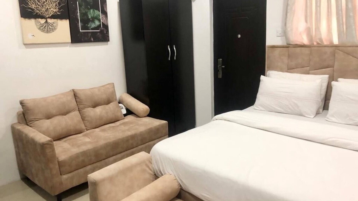 Lagos Apartment | Lovely, Chic Studio Apartment